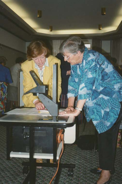 Mechthild Immenkötter (im Bild links) und Marielau Kletzin in Aktion